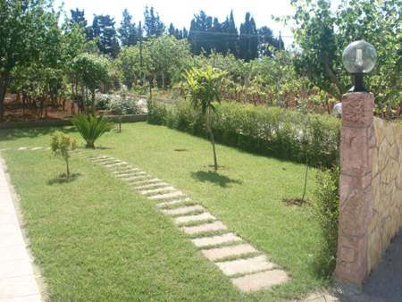 vialetto in giardino