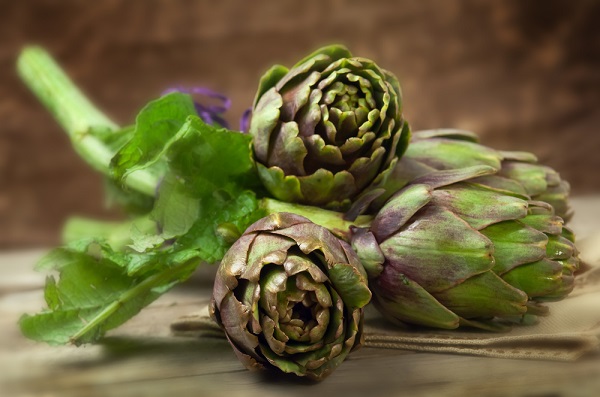 Verdure pasquali: spinaci e carciofi