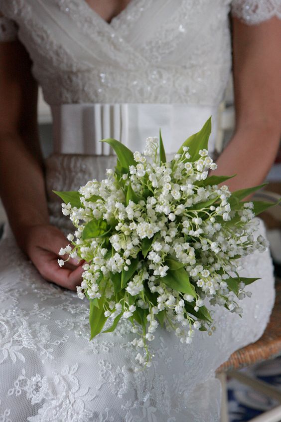 bouquet da sposa di mughetti